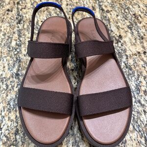 Rothy's lightweight wedge sandal in cardamom, size 8.5